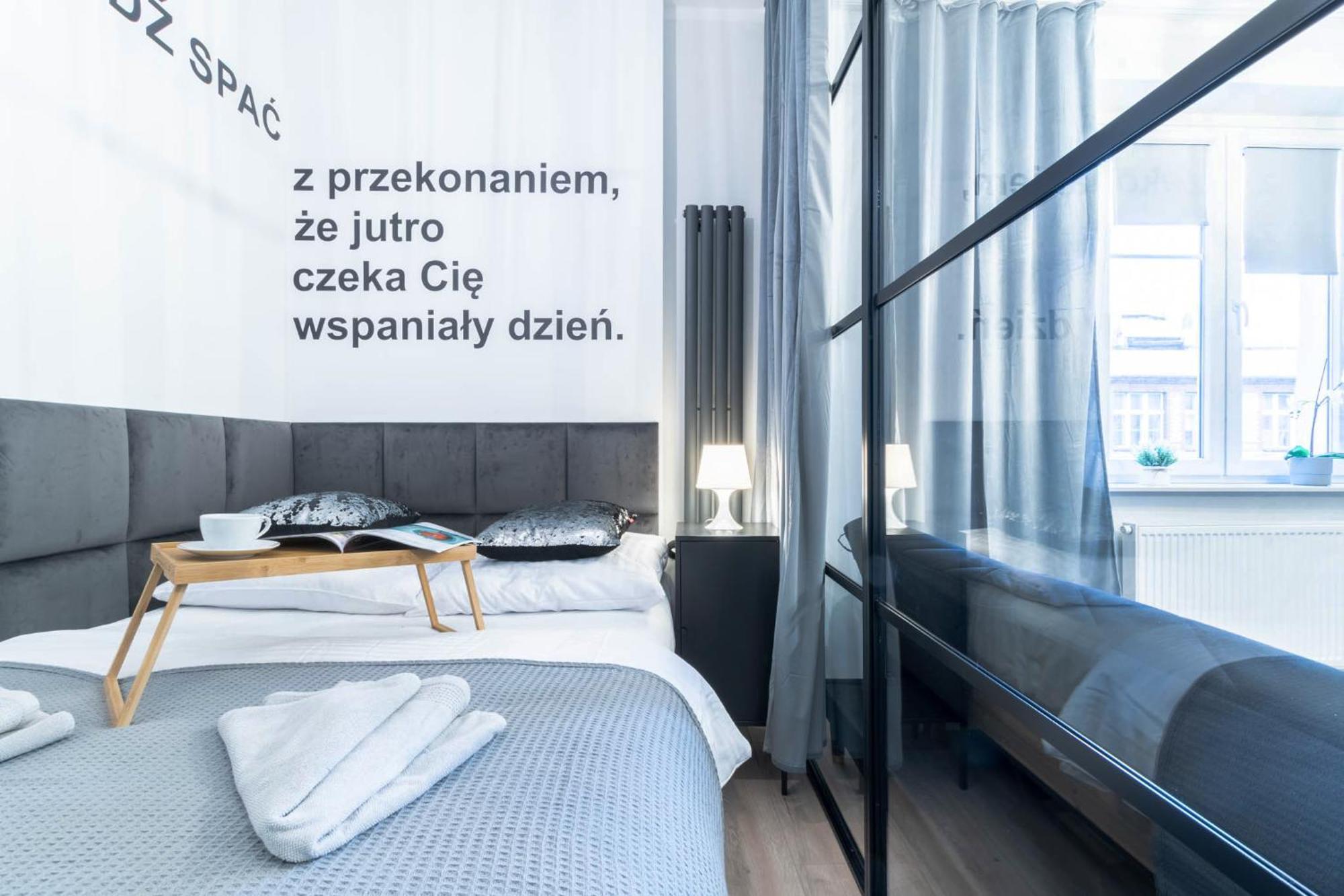 Poznan Old Town Gwarna Apartment Luaran gambar